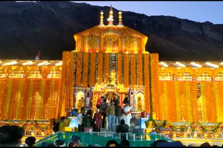 Badrinath Yatra by Helicopter – 0 Nights & 1 Days